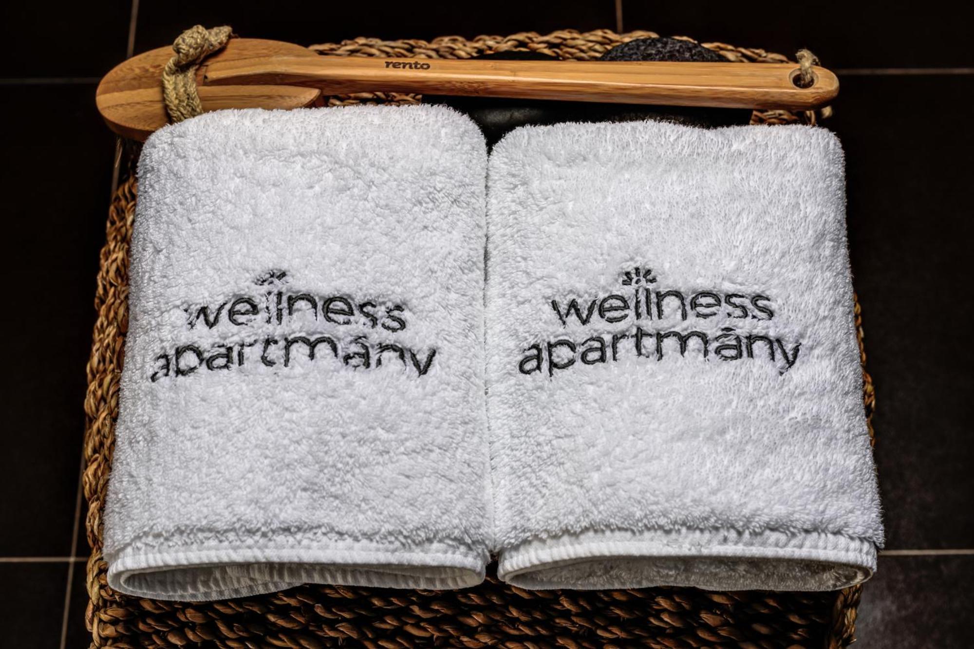 Wellness Apartmany Cesky Raj & Biokolna Lomnice nad Popelkou Ngoại thất bức ảnh